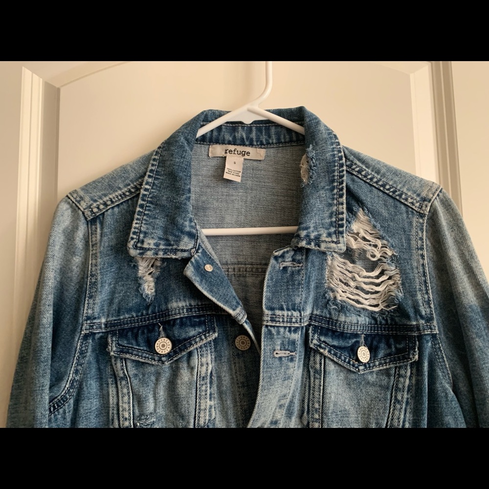 Jean Jacket ~ Medium Wash Size Sm